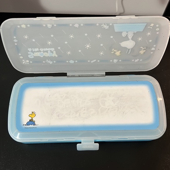 Vintage Snoopy Hard Pencil Case with dry erase board - Picture 2 of 8